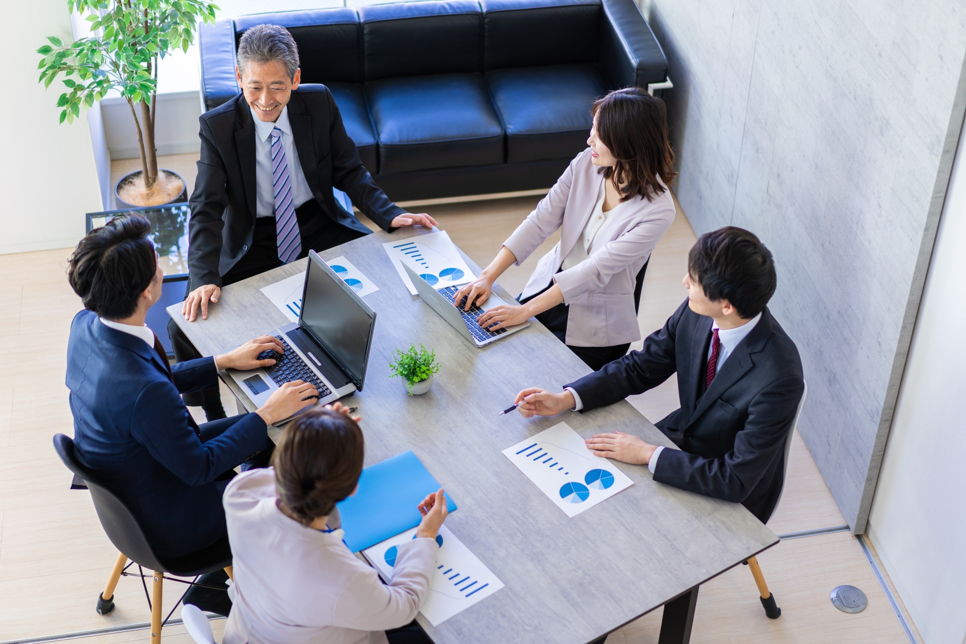 中小企業の内部統制会議 - 不正防止策の導入