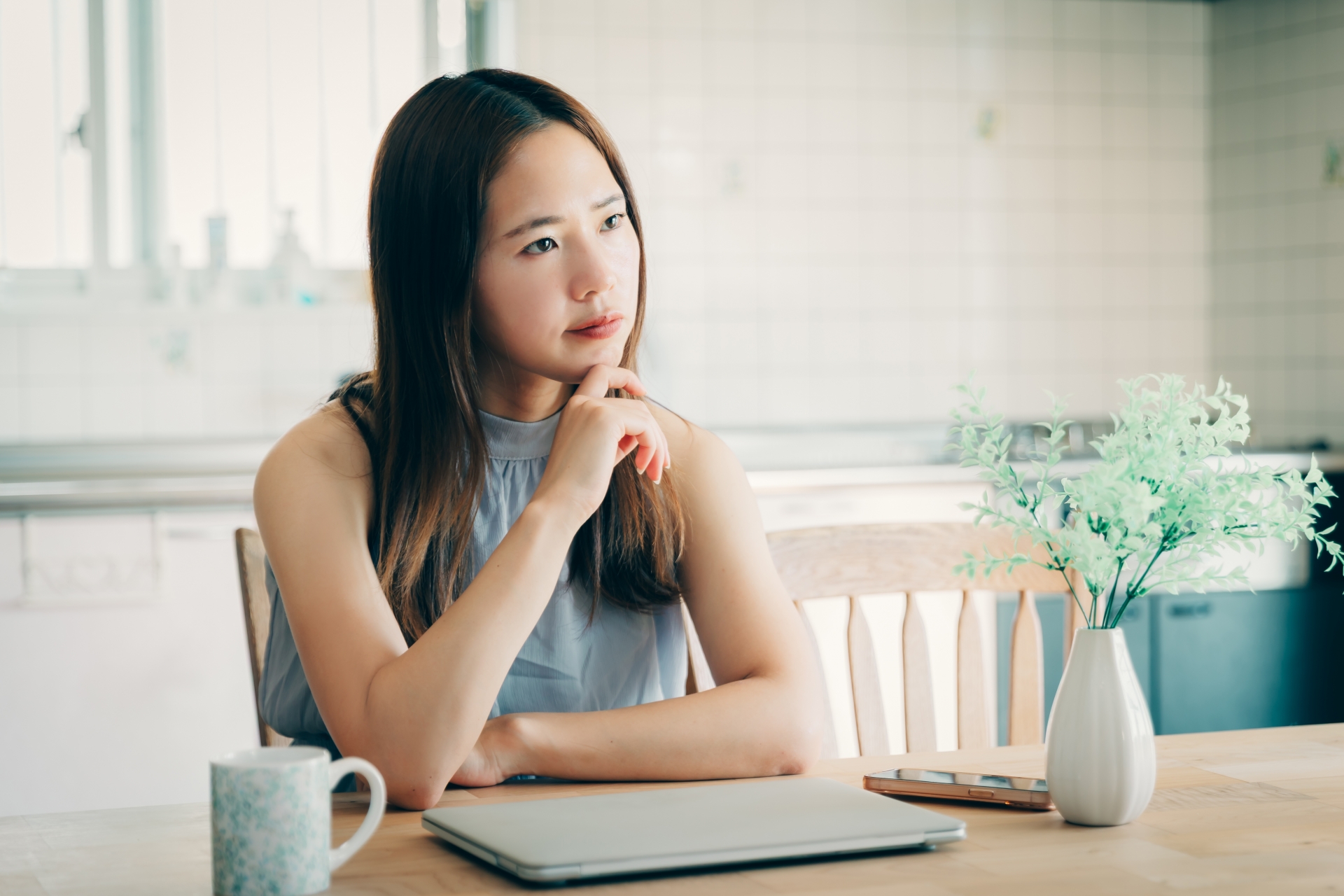 リモートワーク環境での勤務実態調査とデータ監視